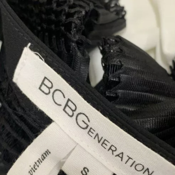 NWT BCB Generation White & Black Blouse Size SM MSRP $78 - Picture 2 of 5